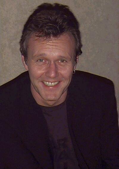 Giles · Actors